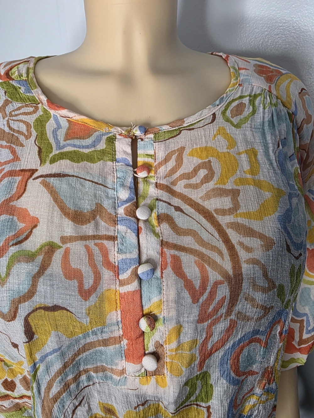 Vince Camuto Multicolor Floral Scoop-Neck Button Front Tunic Size US/XL - Picture 4 of 11
